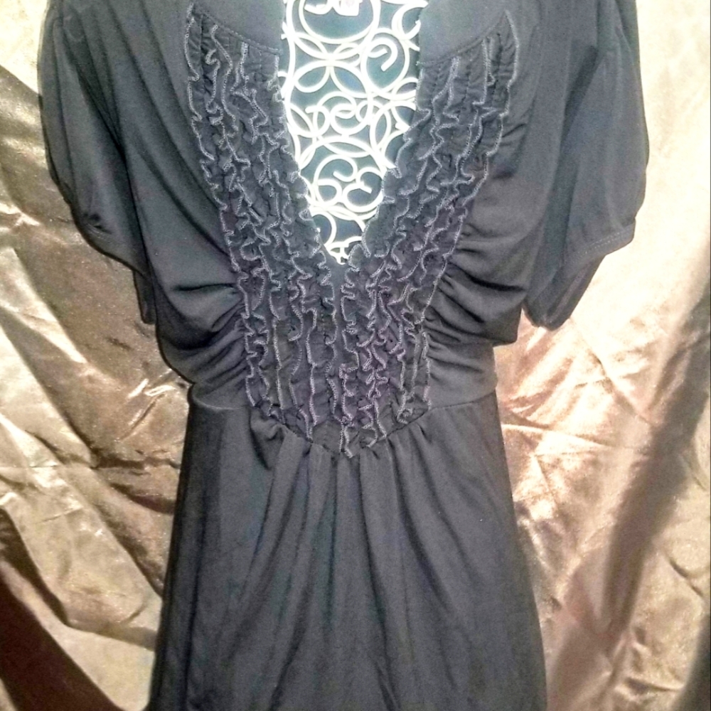 3 Hearts vneck top, as, black